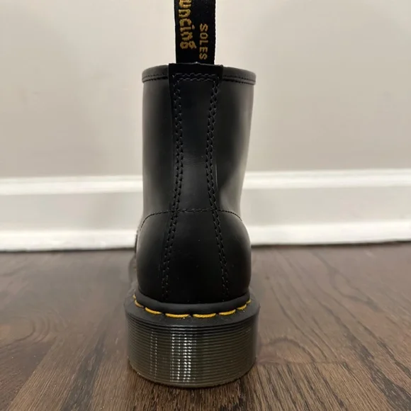 101 Yellow Stitch Smooth Leather Ankle Boot - Picture 6 of 8